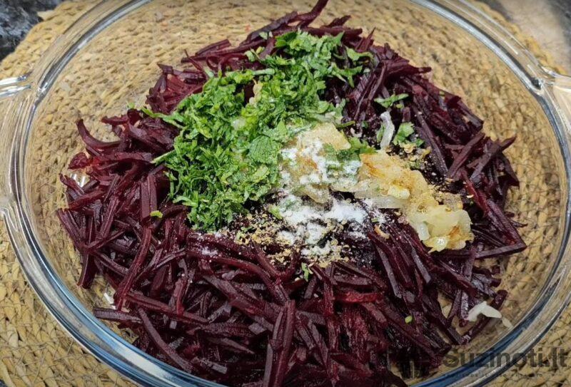 Салат за 5 минут из банальной свеклы. Отличная закуска для обеда и ужина