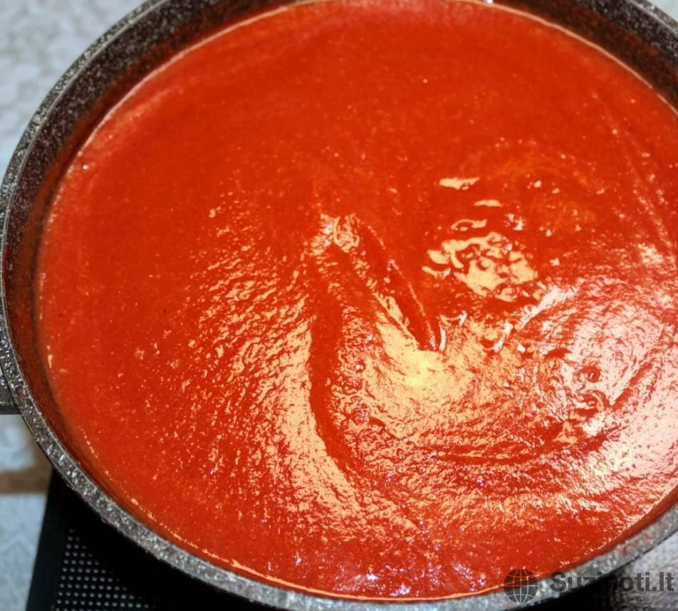 Такой домашний кетчуп будет повкуснее магазинного, хоть 100 банок закрывай! Готовлю его уже не первый год