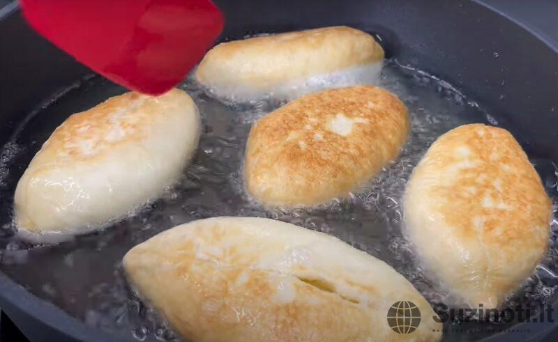 Пирожки с картошкой готовлю так. Хрустящая корочка, воздушное тесто и нежная начинка