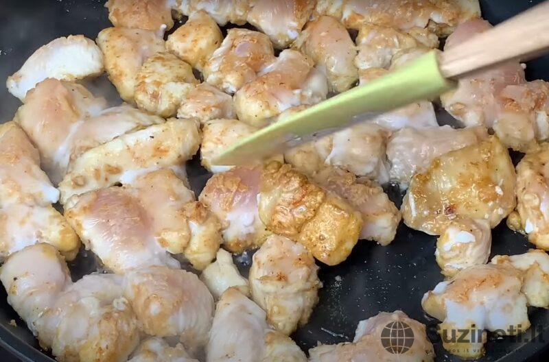 Мясо мягкое, как масло. Вкусный и быстрый рецепт: куриное филе в чесночном соусе