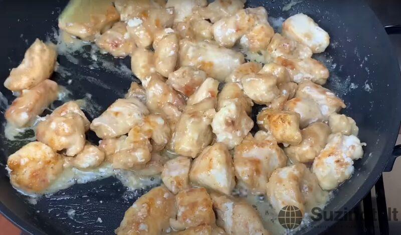 Мясо мягкое, как масло. Вкусный и быстрый рецепт: куриное филе в чесночном соусе