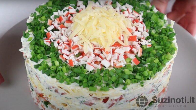 Новый салат с крабовыми палочками. Необычное сочетание и свежий вкус