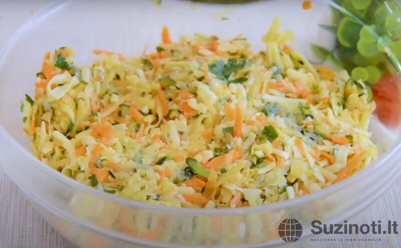 Возьмите 1 кабачок, 2 картошки и 2 яйца. Самые вкусные кабачковые котлеты: готовлю так постоянно