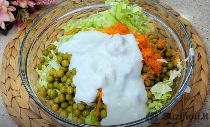 Самый простой салат из капусты. Быстрый и очень вкусный рецепт