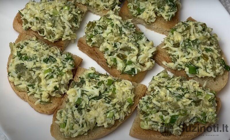 Эта закуска исчезает первая со стола. Вкусный рецепт из простых продуктов: просто и быстро