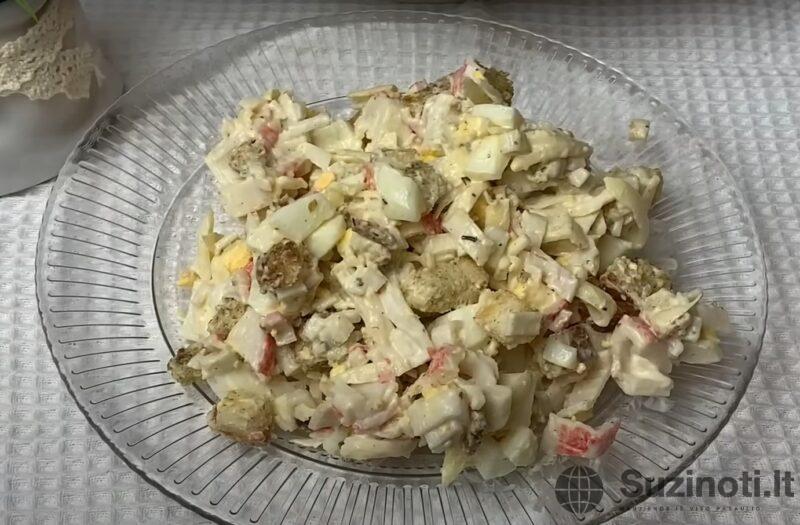 Всего 4 ингредиента. Быстрый и вкусный рецепт салата с доступными ингредиентами