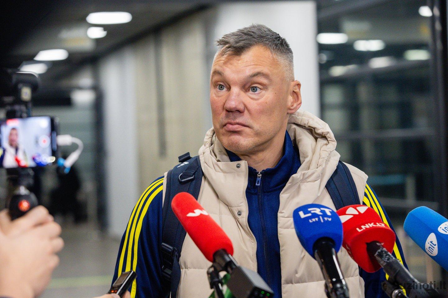 Šarūnas Jasikevičius su žmona Anna Douka atvyko į Lietuvą (nuotr. BNS)