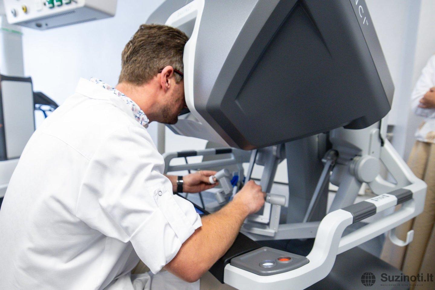 Kauno klinikose – pirmasis toks robotas Baltijos šalyse Kauno klinikų nuotr.