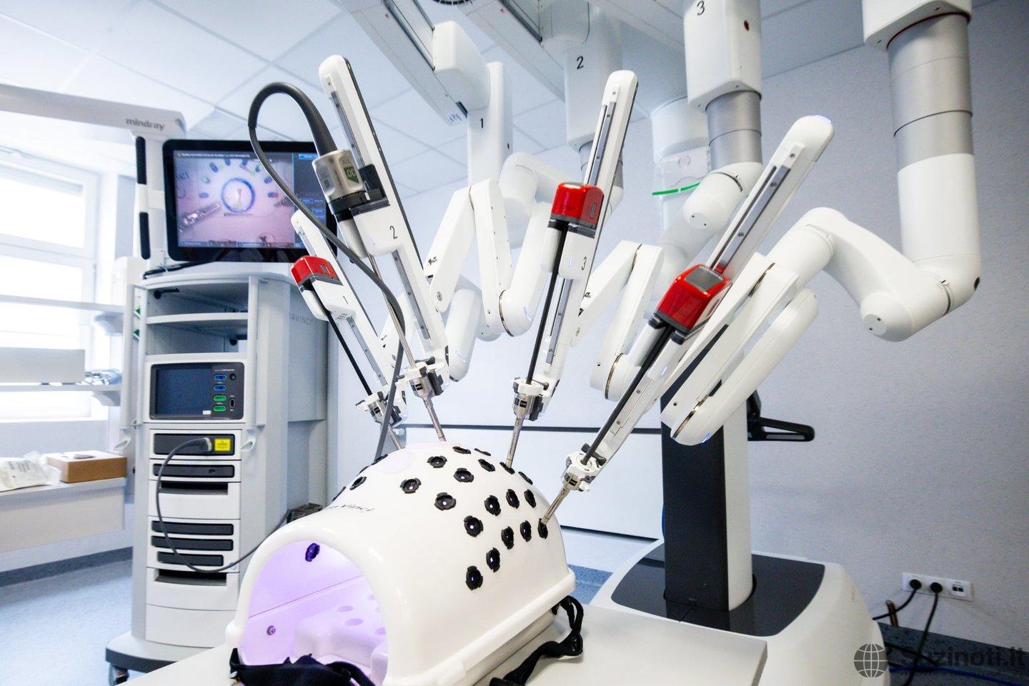 Kauno klinikose – pirmasis toks robotas Baltijos šalyse Kauno klinikų nuotr.