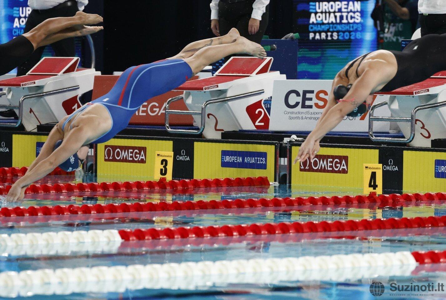 Moterų 50 m plaukimo krūtine finalas | EPA / MOHAMMED BADRA nuotr.