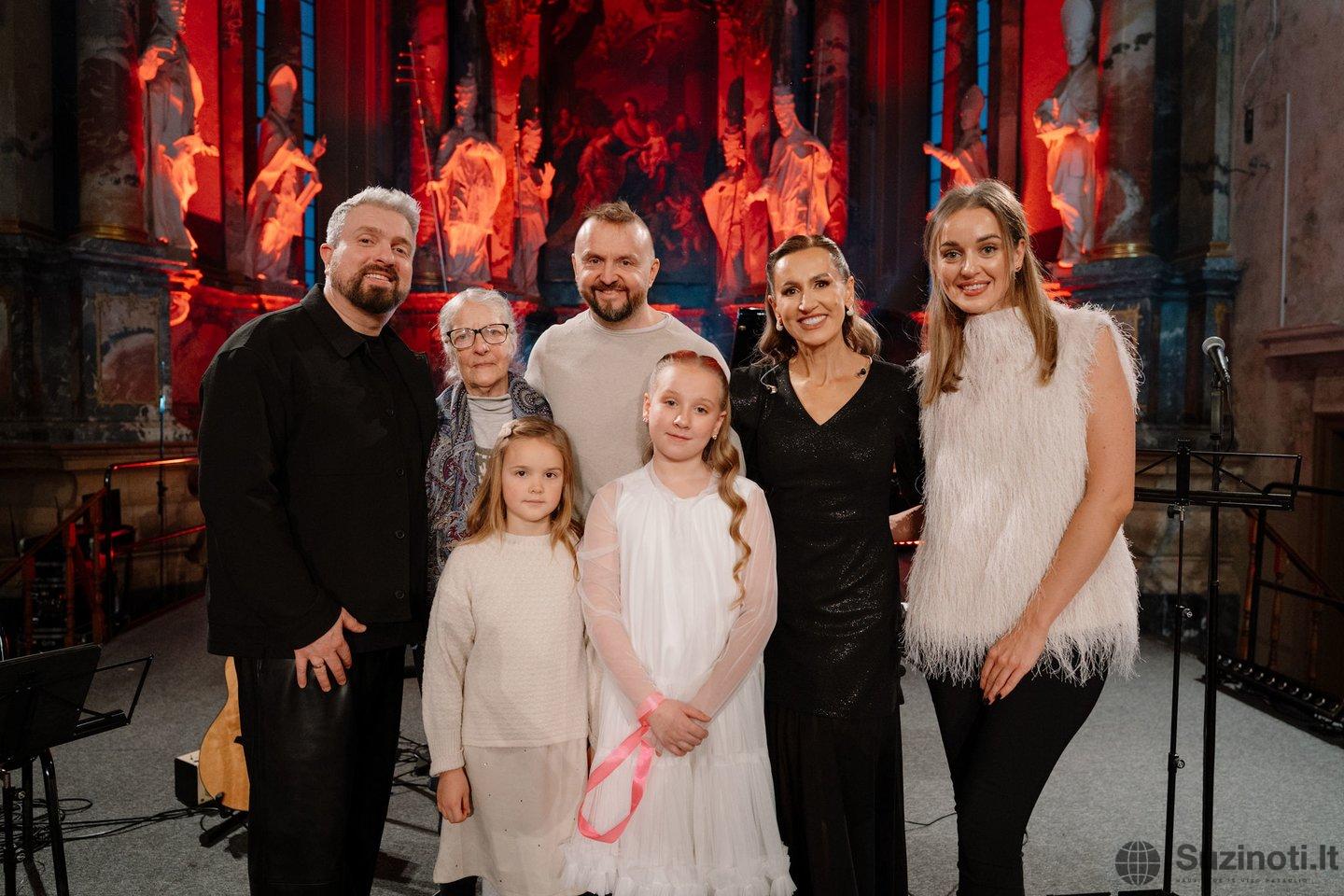 Katažina ir Deivydas Zvonkai su vaikais (tv3.lt fotomontažas)