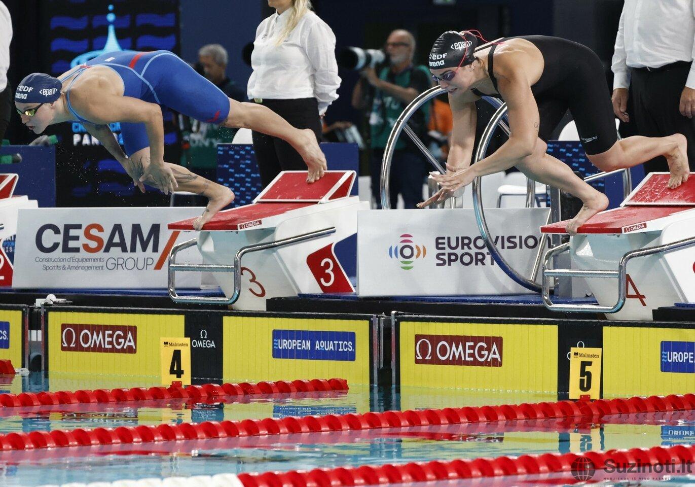 Moterų 50 m plaukimo krūtine finalas | EPA / MOHAMMED BADRA nuotr.
