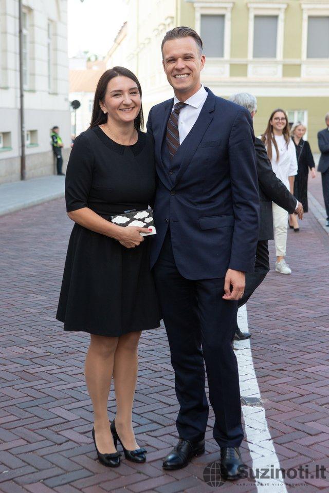 Austėja Landsbergienė savo naujoje knygoje kalba apie sveiko proto motinystę (nuotr. Mika Savičiūtė)