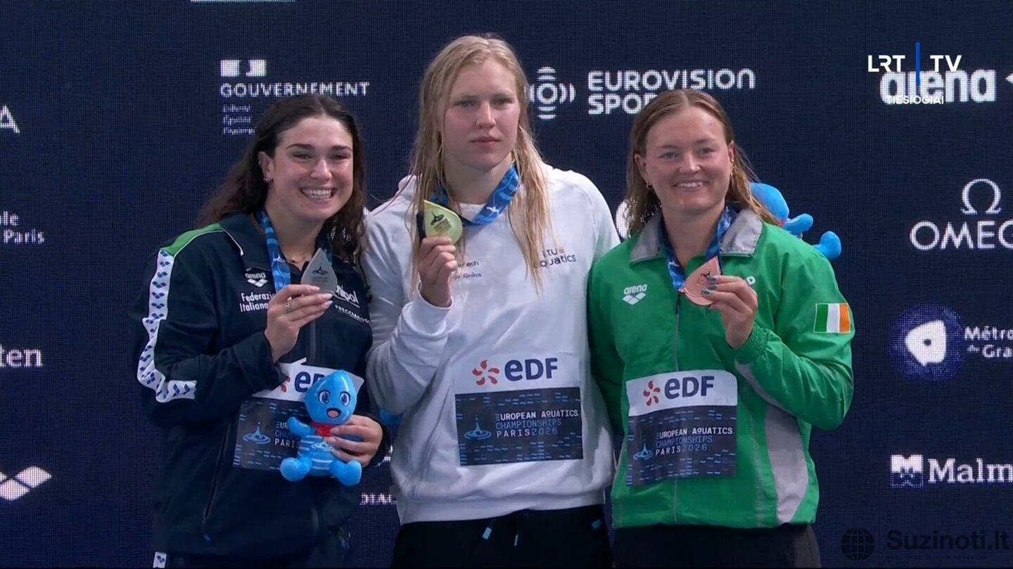 Rūtai Meilutytei įteiktas Europos čempionato aukso medalis | „Stop“ kadras